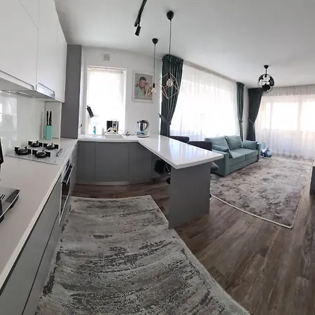 Apartament Coresimall * Brasov